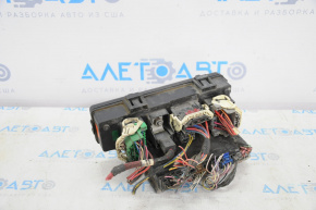 Jeep Patriot 11-13 underhood fuse box with cover