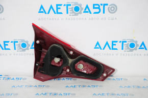 Right inner trunk lid light for Toyota Rav4 2013-2015 pre-restyling