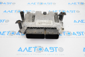 ECU block engine computer Ford Focus mk3 11-18 2.0 is dented, fasteners do not unscrew