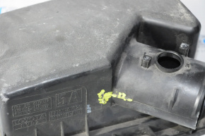 Upper air filter housing cover Toyota Camry v55 15-17 2.5 usa without flow meter, 2 fasteners are broken