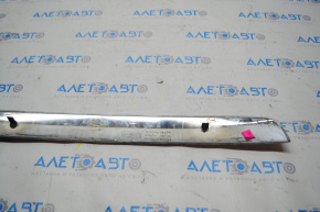 Trunk door molding Nissan Pathfinder 13-20 chrome broken fastener