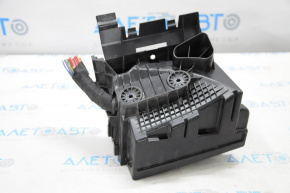Underhood fuse box VW Passat b7 12-15 USA 2.5 with housing