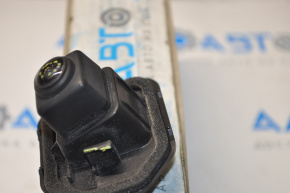 Rear view camera Nissan Rogue 14-16 glass chips, broken fasteners