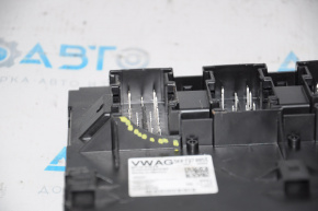 Block Body Control Module BCM VW Passat b7 12-15 USA 2.5 chip is broken