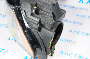 Headlight front right VW Passat b8 16-19 USA bare halogen, housing broken, fastener broken, glass broken, for spare parts