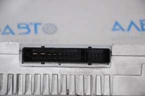 Audio amplifier Audi Q5 8R 09-17 crack in connector
