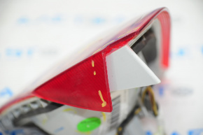 Inner taillight trunk lid left Ford Fiesta 14-19 rest 4d corner broken