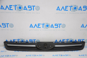 Radiator grill grill Ford Escape MK3 13-16 prerest without emblem chrome strip, broken fastening