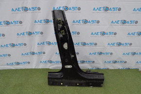 The right center pillar of a Cadillac ATS 13-18 has been cut off.