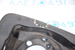 Fuel filler flap housing Hyundai Sonata 11-15 missing two fasteners, broken plastic