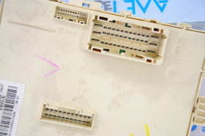 Fuse box under the dashboard Hyundai Sonata 11-12 hybrid