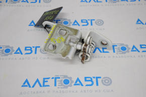 Lower rear right door hinge for Jeep Patriot 11-17