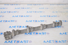 Left fuel rail high pressure Lexus LS460 LS600h 07-17