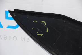 Left hood scoop trim for Nissan Leaf 13-17, 1 fastener broken