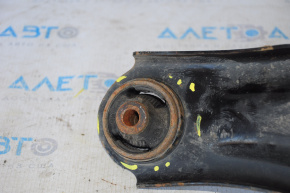 Lower front right arm Nissan Leaf 11-12 torn silent block