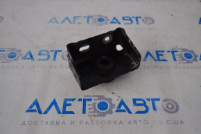 Radiator support lower left Fiat 500L 14- 1.4T rubber + metal