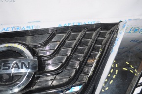 Radiator grill with badge Nissan Murano z52 15-18 prerest, cracks, crepe