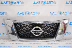 Radiator grill grill Nissan Pathfinder 13-16 prerest under the camera with the emblem