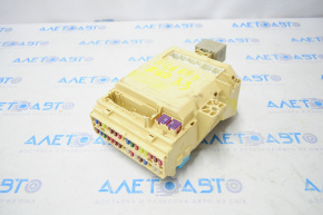 Under-dash fuse box Toyota Highlander 08-10 hybrid missing cover, cracks