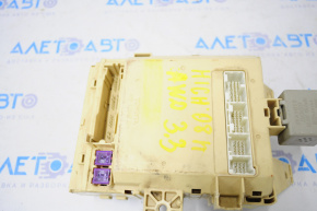 Under-dash fuse box Toyota Highlander 08-10 hybrid missing cover, cracks