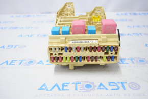 Under-dash fuse box Toyota Highlander 08-10 hybrid missing cover, cracks