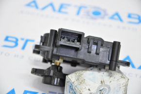Actuator motor for the heater driver's seat of a 1920 Honda Accord