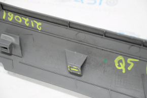 Door sill trim, front right, inner, Audi Q5 8R 09-17, dark grey, worn, broken guide
