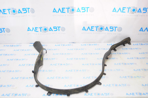Honda HR-V 16-18 front bumper lip trim is dented, the fastening is torn