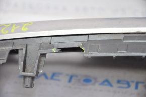 Radiator grill grill Hyundai Sonata 15-17 SE broken fastening, pokes on chrome