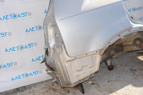 Kia Sorento 10-15 rear right quarter wing, silver, dents
