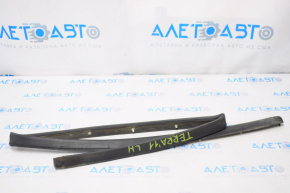 Door Seal Lower Left GMC Terrain 10-17