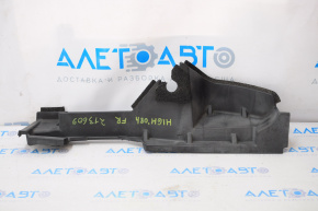 Deflector right Toyota Highlander 08-10 hybrid broken fastener