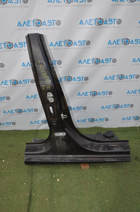 The right central body pillar of a 1919 Chevrolet Cruze has been cut off.