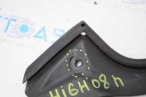 Rear hood seal Toyota Highlander 08-13 tear