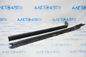 Rear door guide 2 parts right Toyota Sienna 11-20 center