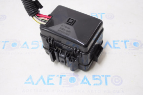 Relay block underhood left large Toyota Highlander 08-10 hybrid