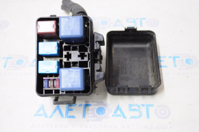 Relay block underhood left large Toyota Highlander 08-10 hybrid