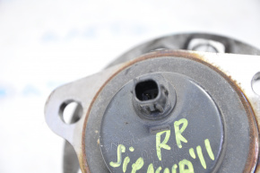 Rear right hub Toyota Sienna 11-20 FWD