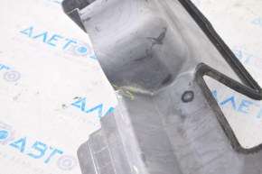 Right radiator deflector Toyota Avalon 13-15 3.5 is torn
