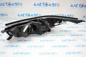 Headlight front right Toyota Highlander 14-16 dark