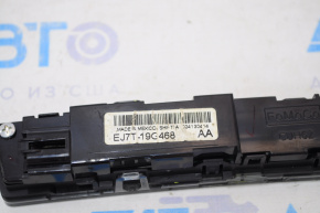 Projection of parking sensors indicator on the windshield Lincoln MKC 15-