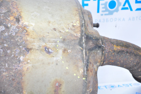 Exhaust line middle part with muffler Toyota Sequoia 08-16 is crushed, studs are sawed off, rusty