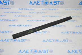 Door seal on the central pillar left Toyota Sequoia 08-16