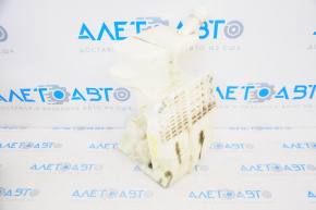 VW Jetta 11-18 USA washer reservoir without sensor hole, without neck
