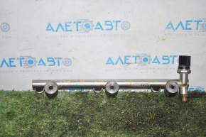 Fuel rail left VW Passat b7 12-15 USA 3.6 with sensor
