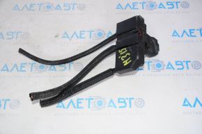 Positive terminal Mazda 3 14-18 BM