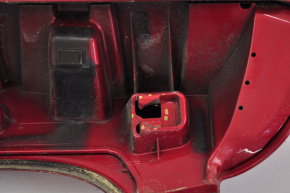 Spoiler tailgate Toyota Prius V 12-17 broken fastener