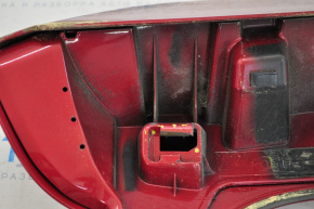 Spoiler tailgate Toyota Prius V 12-17 broken fastener