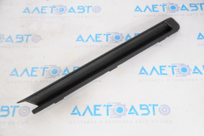 Insert in the side grille of the front bumper left VW Jetta 15-18 USA without fog lights, scratch