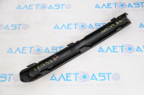 Insert in the side grille of the front bumper left VW Jetta 15-18 USA without fog lights, scratch